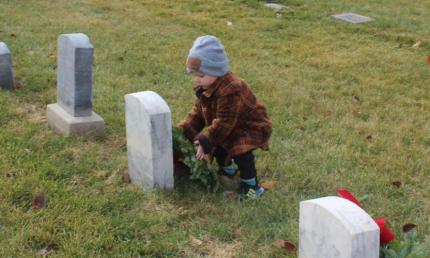 Veterans Honored at Wreaths Across America Celebration